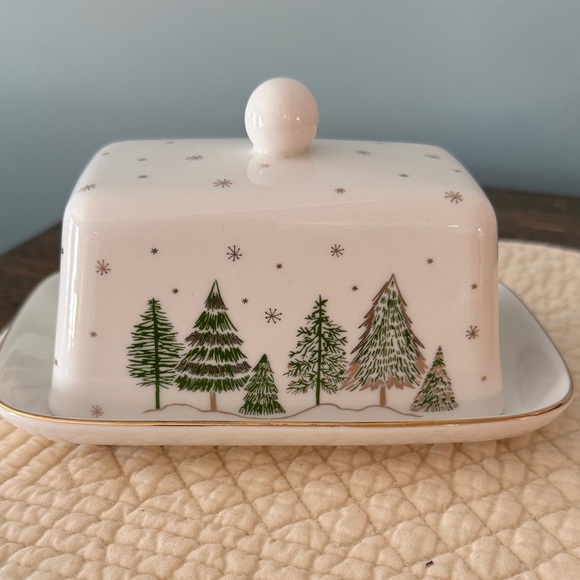 Grace Teaware Other - Ceramic Butter Dish with Winter  Pine Tree Design With Gold Trim Snowflakes